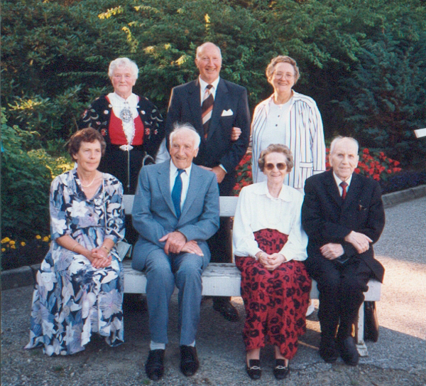 Slektstreff - Mallin og Gudmund Bo - Klara med ukjent